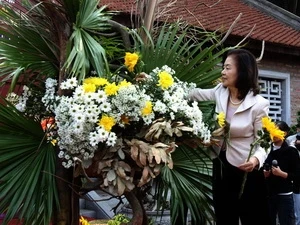 Une présentation de l'Ikebana à Hanoi 