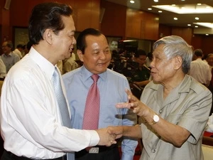 Séminaire "Président Ho Chi Minh sur la voie du salut national" 