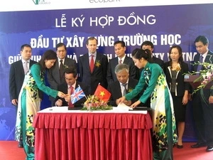 La cérémonie de la signature du contrat. (Photo: Minh Nghia/Vietnam+)