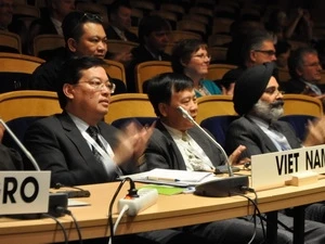 Le colonel Nguyên Van Kiêm, chef de l'état-major adjoint de la Marine lors de la 18e Conférence hydrographique internationale (Photo: Le Ha/Vietnamplus)