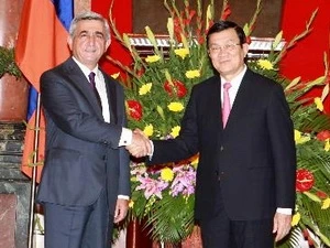Le président Truong Tan Sang et le président d'Arménie, Serzh Sargsyan (Photo: Nguyen Khang/AVI) 