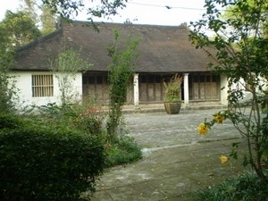 Une ancienne maison-jardin dans le vieux village de Phuoc Tich. (Source: my.opera.com)