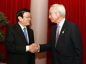 Le président Truong Tan Sang et Tadashi Okamura, président de la Chambre de Commerce et d'Industrie du Japon. (Photo: Nguyen Khang/AVI)