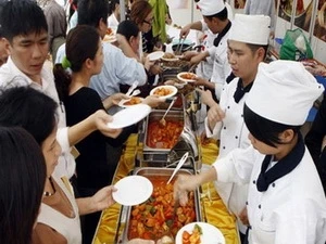 Visiteurs au festival culturel et gastronomique Vietnam-République de Corée 2011. (Source: congan.com.vn)