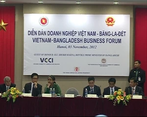 Le forum des entreprises vietnamiennes et bangladaises. (Photo: AVI)