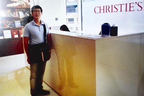 Le collectionneur Nguyên Minh chez Christie’s à Hongkong en mai dernier (Source: CVN)