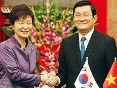 Le président Truong Tan Sang rencontre son homologue sud-coréenne, Mme Park Geun-Hye. Source : Vnexpress.net