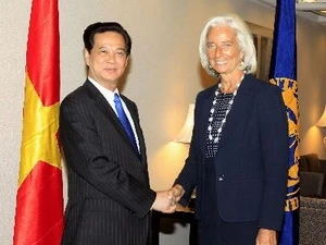 Le PM Nguyen Tan Dung reçoit le directeur général du FMI, Mme Christine Lagarde. Photo : VNA
