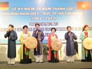 La célébration des 20 ans de l'Association d'amitié Vietnam-Allemagne. Photo : VNA