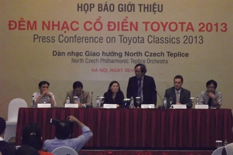 Le point presse sur le concert Toyota 2013 à Hanoi (Source: VNA)