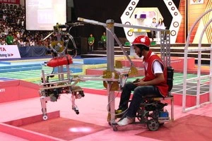 Concours international de Robotics. (Photo: Tran Le Lam/VNA)