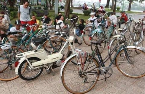 Beaucoup de Hanoïens se passionnent pour la collection de vélos anciens d'une valeur de plusieurs milliers de dollars (Source: CVN)