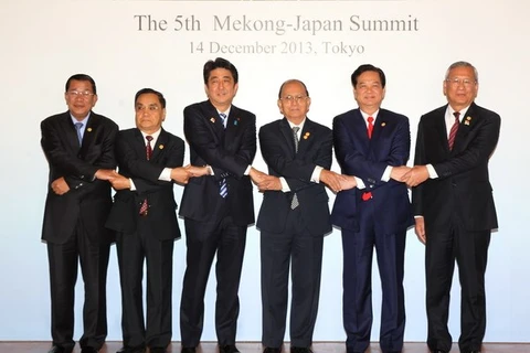 Les chefs de délégations partipent au Sommet Mékong-Japon. Photo: Duc Tam/VNA