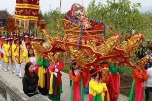 La fête au temple dédié à la Mère Au Co. (Photo: Anh Tuan/VNA)