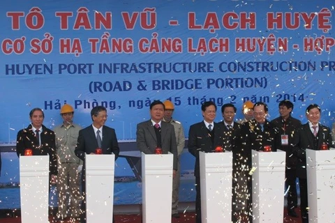 La mise en chantier de l'autoroute Tan Vu-Lach Huyen. (Photo: Viet Hung/Vietnam+)