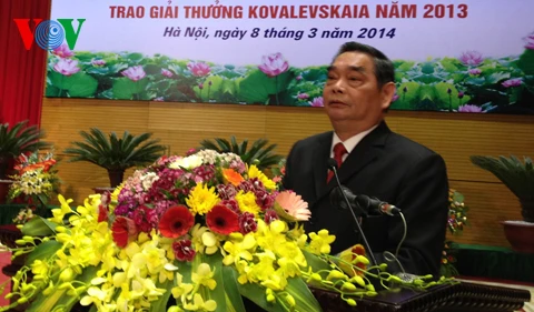 Lê Hông Anh, membre du Politburo et permanent du Secrétariat du Comité central du Parti.