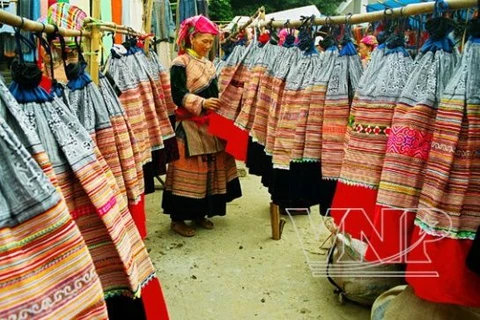 Les costumes traditionel des femmes Mong