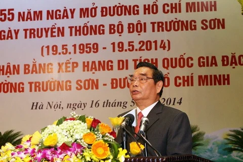 M. Lê Hông Anh à la cérémonie de célébration du 55e anniversaire de la Journée d’ouverture de la piste Hô Chi Minh.(Photo: Trong Duc/VNA)