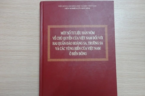 L'Académie nationale des sciences sociales a présenté mardi à Hanoi un recueil de documents en Han et en Nôm affirmant la souveraineté du Vietnam sur les deux archipels de Hoang Sa (Paracel), de Truong Sa (Spratly) et les eaux vietnamiennes en Mer Orienta