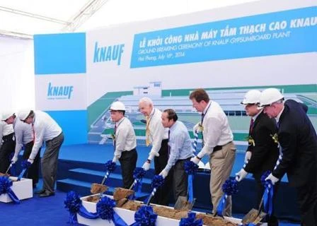 Cérémonie de la mise en chantier de l'usine de Knauf à Hai Phong.