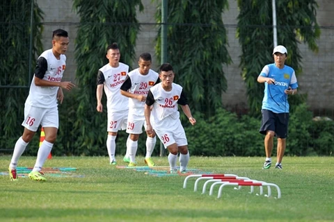 Le Japonais Toshiya Miura lors d'une séance d'entraînement de l'équipe U23 du Vietnam (Source: VNA)