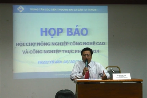 Nguyên Tuân, directeur adjoint du Centre de promotion du commerce et de l’investissement de HCM-Ville, lors de la conférence de presse sur la foire consacrée à l'agriculture high-tech et à l'agroalimentaire 2014. 