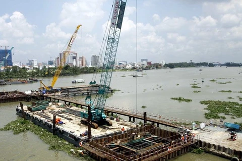 La construction d'une ligne ferroviaire urbaine à Ho Chi Minh-Ville. Photo : VNA 