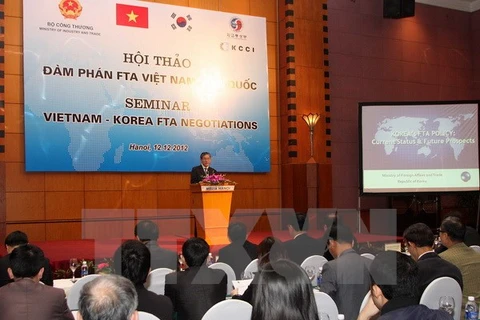 Le séminaire "les négociations sur l'Accord de libre-échange (FTA) entre la République de Corée et le Vietnam" en décembre 2012. Photo : VNA 