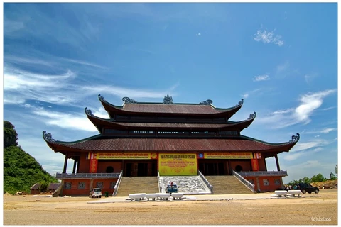 L’ancienne pagode de Bai Dinh culmine à 187m d’altitude au sommet du mont Dinh. (Source : VNA)