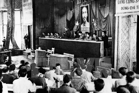 Le IIe Congrès national du Parti se réunit du 11 au 19 février 1951 dans la commune de Vinh Quang, district de Chiêm Hoá, province de Tuyên Quang (Nord). Photo : archives de VNA