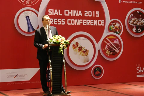 Conférence de presse sur la Foire internationale de l’alimentation et de la boisson de Chine - 2015 (SIAL China - 2015), le 3 février à Hô Chi Minh-Ville.