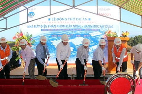 La cérémonie de la mise en œuvre de la zone auxiliaire de l’usine d’électrolyse de l’aluminium de Dak Nông. Photo: NDEL. 