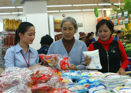 L’indice de confiance des consommateurs vietnamiens avait atteint 142,3 points (+ 6,9 points) en février. (Source : VNA)