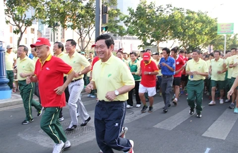 La course à pied de la Journée olympique, dans le 4e arrondissement de Hô Chi Minh-Ville. Photo : VNA