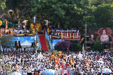 Quan The Am –Ngu Hanh Son est l'une des 15 plus grandes fêtes annuelles du pays. Photo : VNA