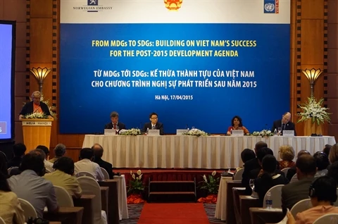 Colloque sur la future direction du programme de développement pour l’après-2015, le 17 avril à Hanoi.
