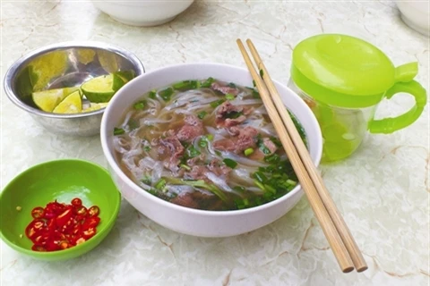 Le Pho est très connu dans le monde et apparaît dans de nombreuses listes de la gastronomie mondiale. Photo : Bùi Phuong/CVN/VNA