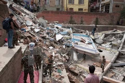 Le séisme de magnitude 7,8 survenu le 25 avril au Népal a causé de lourdes pertes humaines comme matérielles. Photo: VNA