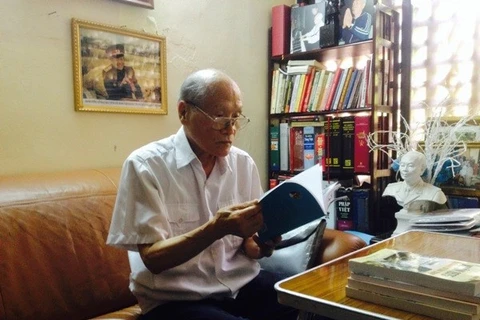 Le général de division Pham Hong Cu est l'auteur du livre intitulé "La jeunesse du Général Vo Nguyen Giap". 