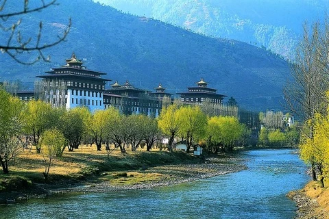 Le Bhoutan, l'unique pays bouddhiste du monde qui mesure la richesse nationale avec le bonheur national brut (BNB).