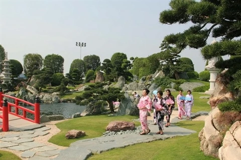 Dans le Parc de la culture japonaise, à Hô Chi Minh-Ville. Source: VNA 