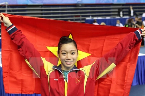Phan Thi Ha Thanh a décroché l'or au concours général individuel femmes. Photo: VNA