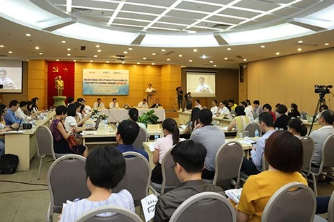 Онлайн-семинар по цифровому банкингу и электронным платежам. (Фото: Сотрудник/Vietnam +)