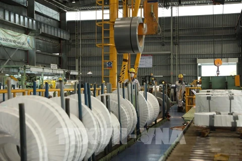 Производство стального проката на экспорт в стальной компании Хайфон с японским капиталом в городском индустриальном парке VSIP Хайфон. (Фото: ВИА)