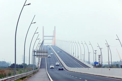 Дорога от скоростной автомагистрали Халонг-Хайфон до моста Батьданг. (Фото: ВИА)