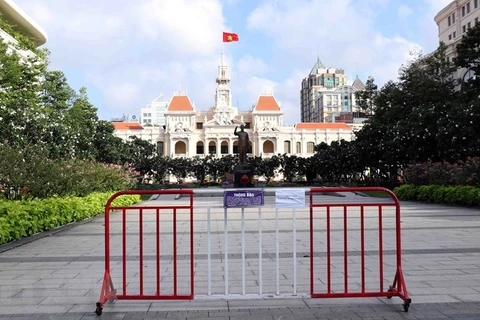 Пешеходная улица Нгуен Хюэ (Первый район) временно закрыта для предотвращения эпидемии COVID-19. (Фото: ВИА)