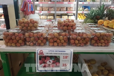 Личи Тханьха из Вьетнама продаются по цене 18 евро / кг в супермаркете Thanh Binh Jeune в Париже (Франция). (Фото: ВИА)