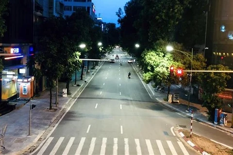 Улица Хюэ, район Хай Ба Чынг, не загружена даже в часы пик 19:00. (Фото: Чан Виет/ВИА)