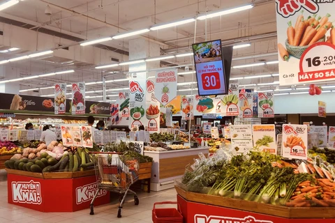 Повышение цен на продукты питания и продовольствие в населенных пунктах, осуществляющих социальное дистанцирование в соответствии с Директивой 16 / CT-TTg, повлияло на индекс потребительских цен в августе. (Фото: Vietnam +)