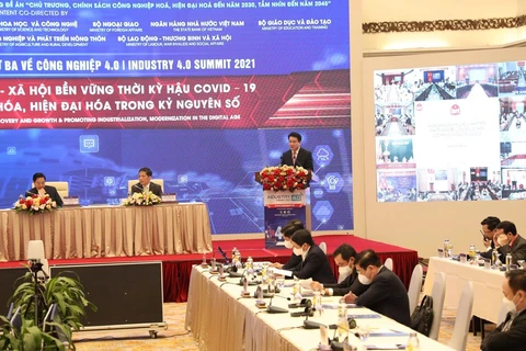 Заместитель министра Планирования и Инвестиции Чан Куок Фыонг выступает. (Фото: ВИА)